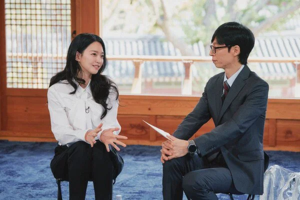 Shin Min-a reveals Kim Woo-bin's unwavering affection on 'You Quiz on the Block'