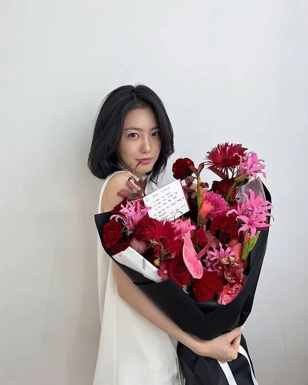 Shin Ye-eun showcases versatile charms in Cosmopolitan Beauty Awards pictorial
