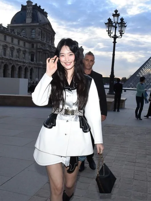 42-year-old Shin Min-a, a Perfect Match of Louis Vuitton's Grandeur and Allure