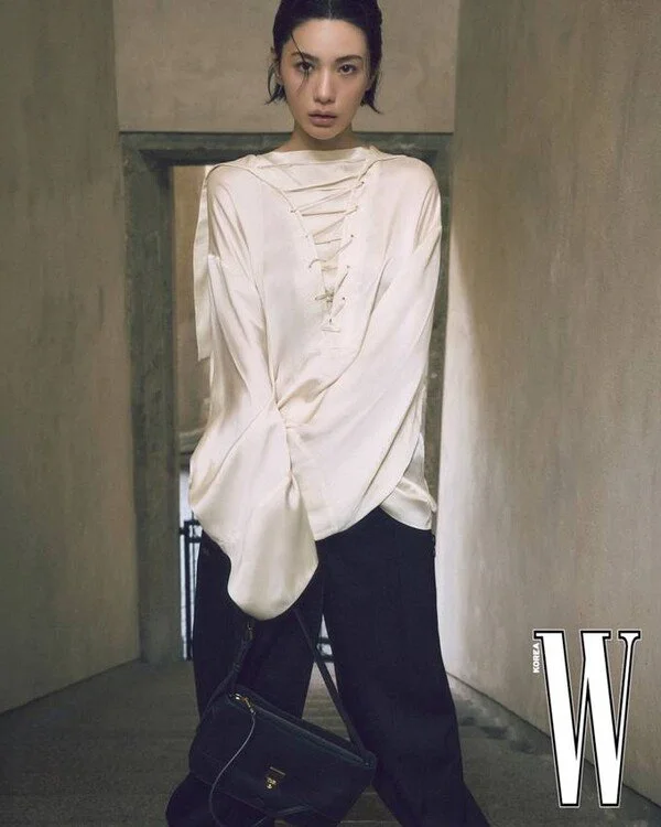 Nana showcases distinctive style in Ferragamo’s Fall/Winter 2026 pictorial