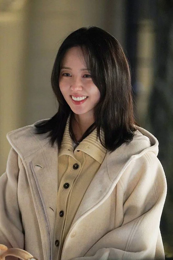 Kim So-hyun employs all her charms—aegyo, cuteness, and flirtatiousness—to awaken romantic cells