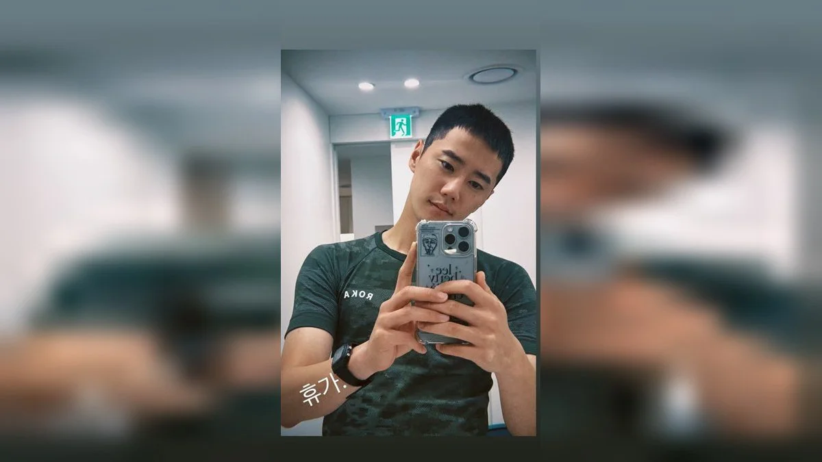 Lee Jun-young đập tan tin đồn hói chữ M bằng ảnh selfie mới