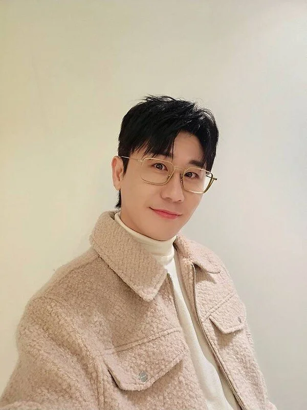Lim Young-woong, intrusion into YOUNGTAK concert - the tight friendship between 'Geon-haeng' and 'Break It'=Santa Claus