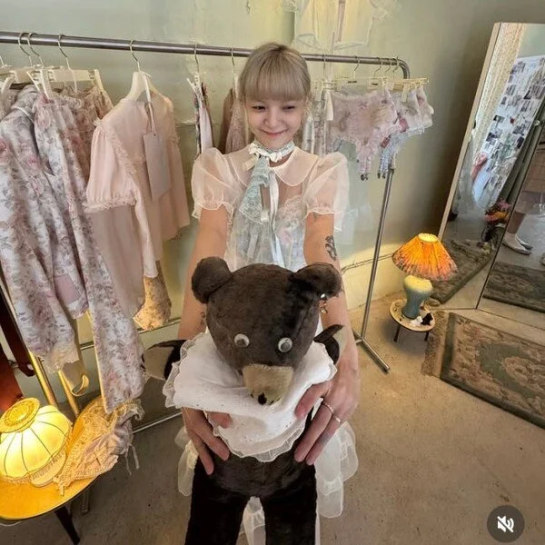 AOA Jimin's Lace-Filled, Eccentric Fashion: "Feels Like Being in a Fairytale World"