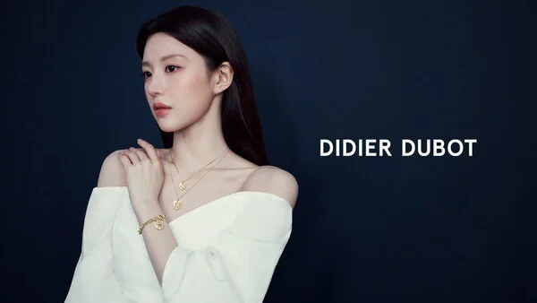 Go Youn-jung, Dazzling Dreamy Visuals with Jewelry and Snowy Fields