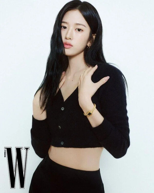 IVE's An Yujin showcases mature charm in W Korea jewelry pictorial