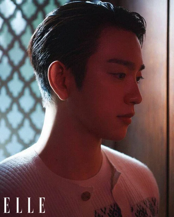 Kim You-jung and Park Jin-young evoke 1930s romance in ELLE pictorial