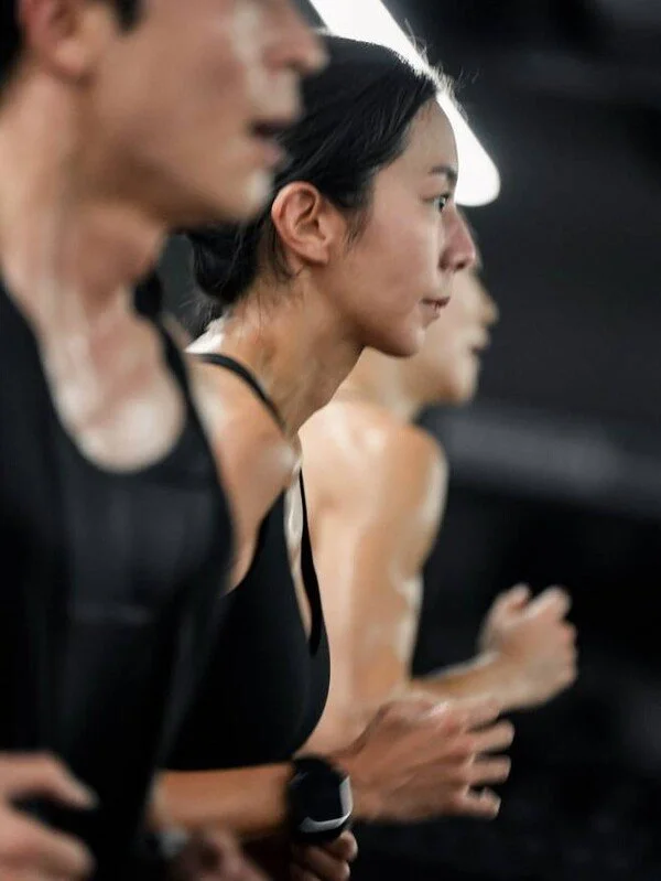 Uee, True Beauty Never Rests—The Charm of Toned Muscles
