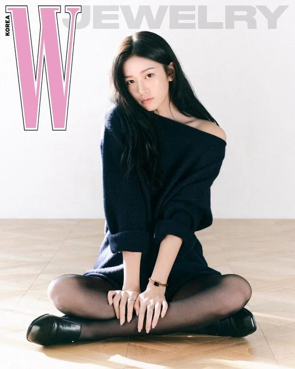 IVE's An Yujin showcases mature charm in W Korea jewelry pictorial