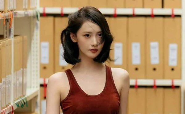 YoonA đóng pháp y trong "Dị Thường" bản Hàn, lên sóng năm 2027 sau màn lột xác tóc ngắn