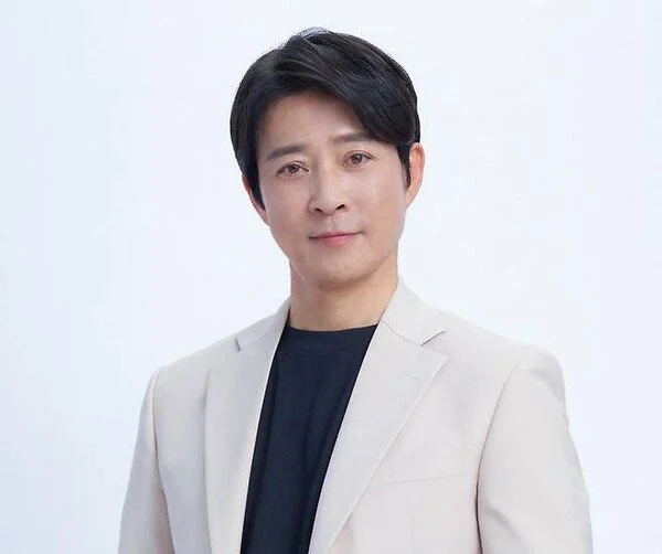 Choi Soo-jong pays tribute to late 'Korean Cuisine and Dining' host Choi Bool-am