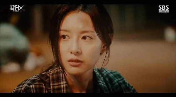 Kim Ji-won Displays Genius Abilities in the Operating Room Despite Desperate Circumstances