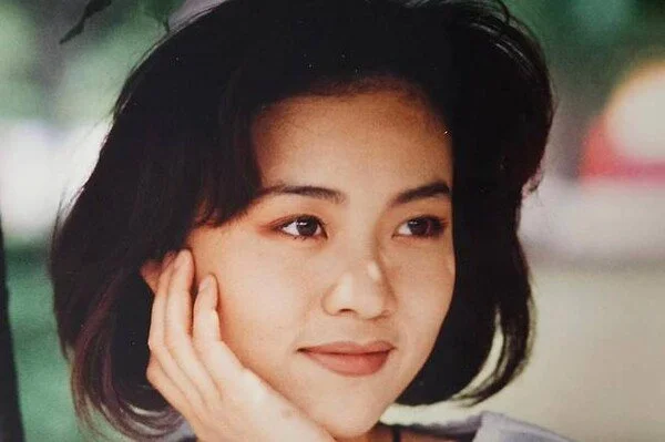 Actress Kim Jung-nan shares youthful photos from 34 years ago, starring alongside Lee Byung-hun in 'Tomorrow Love'