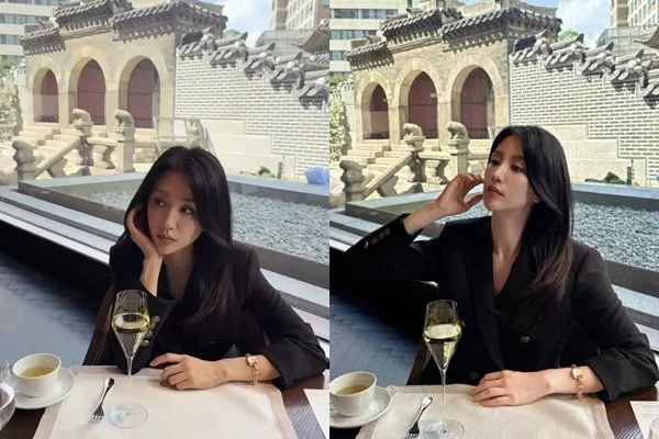 Park Ha-sun, Time-reversing Youthful Beauty That Makes You Doubt Your Eyes