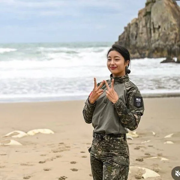 ‘강철부대W’ 레즈비언 곽선희, 태극기 보면 자동 경례-여군 출신
