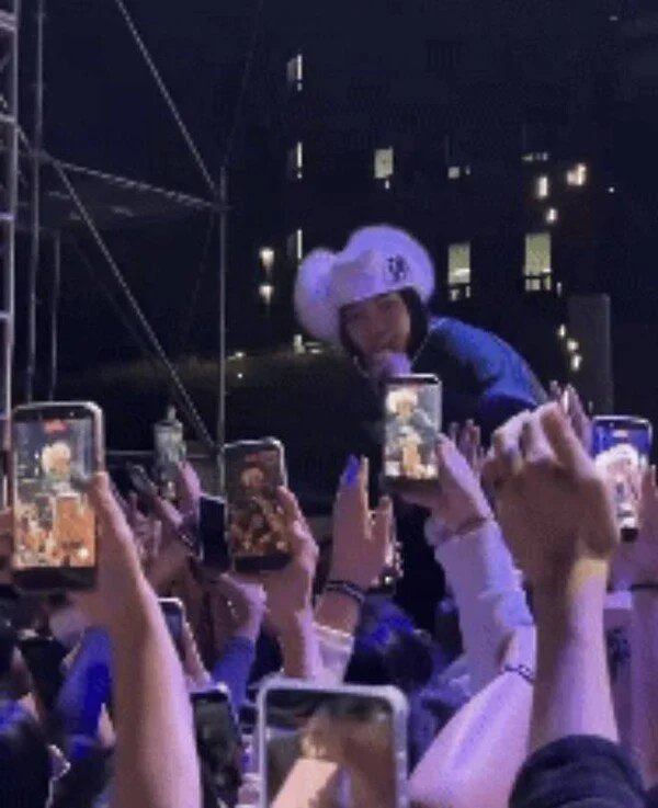 올데프 타잔, 대학 축제서 몸 던졌다 맨바닥 추락 '아찔'