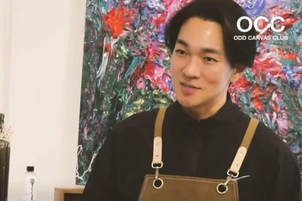 Actor Lee Kyu-han takes up painting to connect with fiancée Solbi