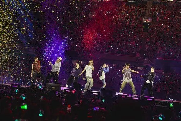 BTSのLA公演で!大型ビジョンに映し出されたソン・フンミンの「セレモニー」