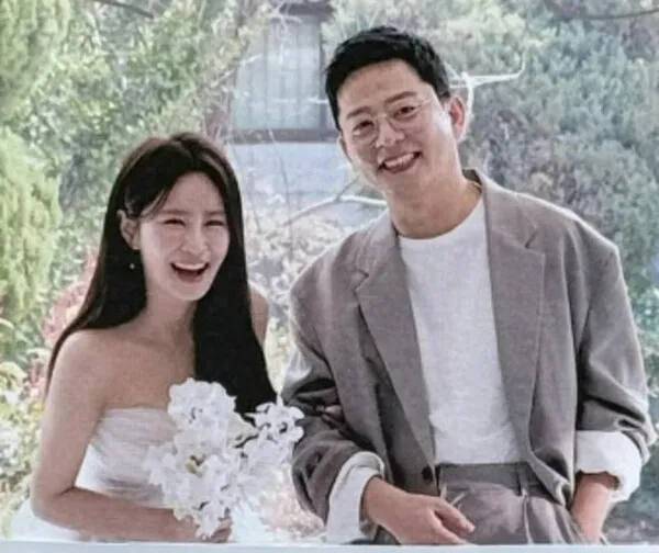 キム・ジュノ&キム・ジミン夫妻、結婚1年で待望の第1子妊娠を発表!胎名は「ドゥロビ」