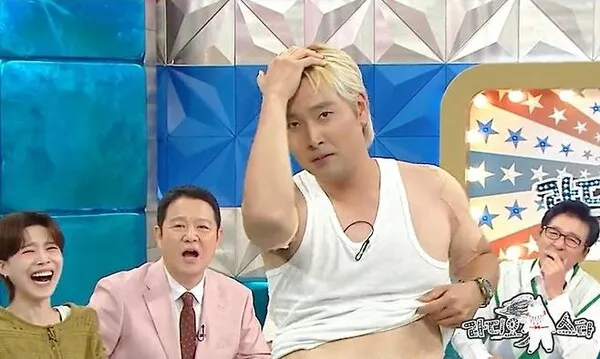 Yoo Young-woo, the 'Blonde Next to Lee Sun-min,' Goes Wild in His First 'Radio Star' Appearance