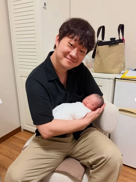 「ピシク大学」チョン・ジェヒョン、第一子誕生!早産児支援に1000万ウォンを寄付