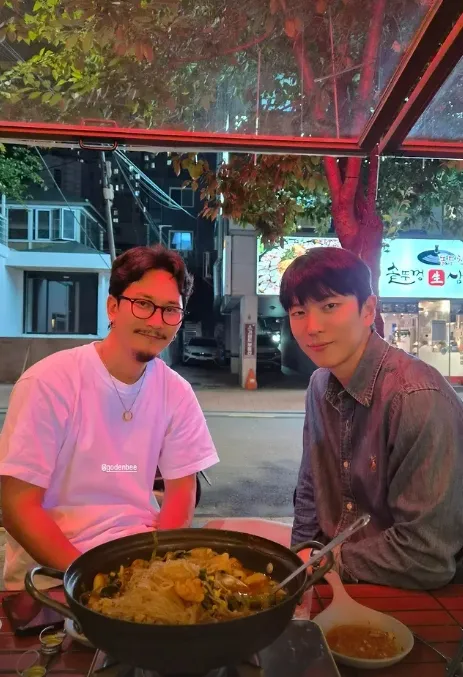 Nữ giới mùa 31 'I Am Solo' gây tranh cãi nói xấu sau lưng - Young-sik và Young-su tái hợp thân thiết