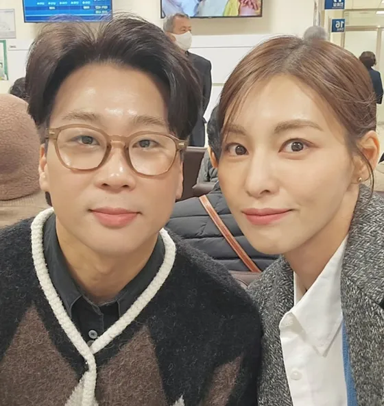 Kim Jung-hwa ♥ Yoo Eun-seong: 'Must Rest Speech and Song Due to Laryngitis' Amid Brain Cancer Battle