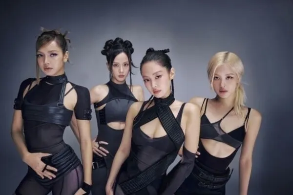 「ごめんなさい」BLACKPINKデビュー10周年、わずか40名のみ招待にファンから不満噴出