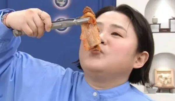 キム・シニョン、44kgで13年間過ごした後に人生の方向転換「食べよう」