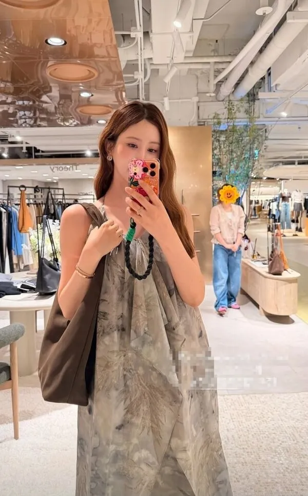 セブン♥イ・ダヘ、42歳で満腹の妊婦「デパートでのウィンドウショッピングはさせてほしい」